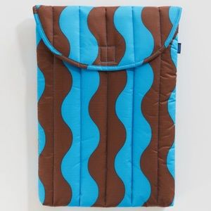 Baggu 13” puffy laptop sleeve